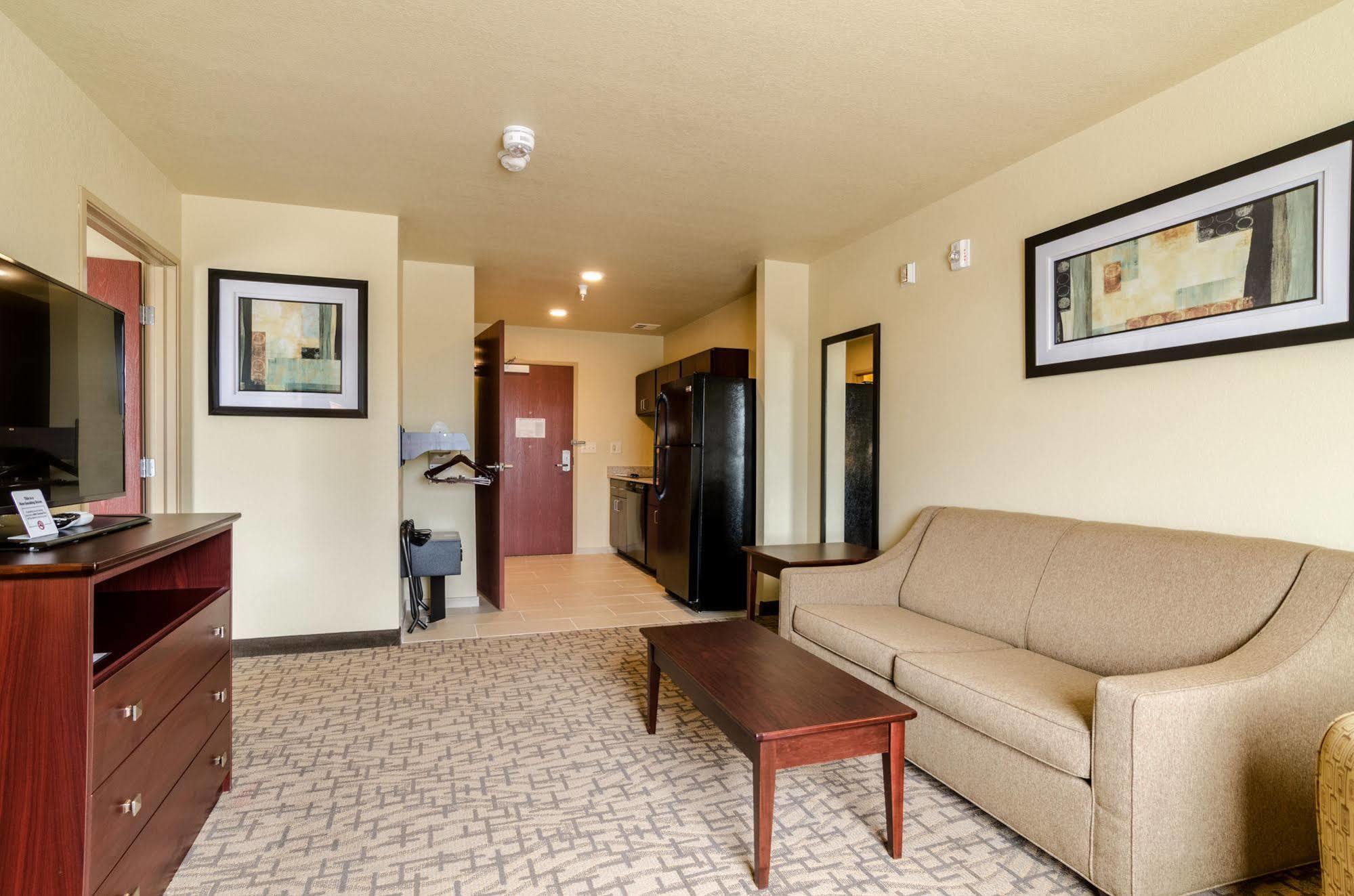 Cobblestone Inn & Suites - Oberlin ภายนอก รูปภาพ