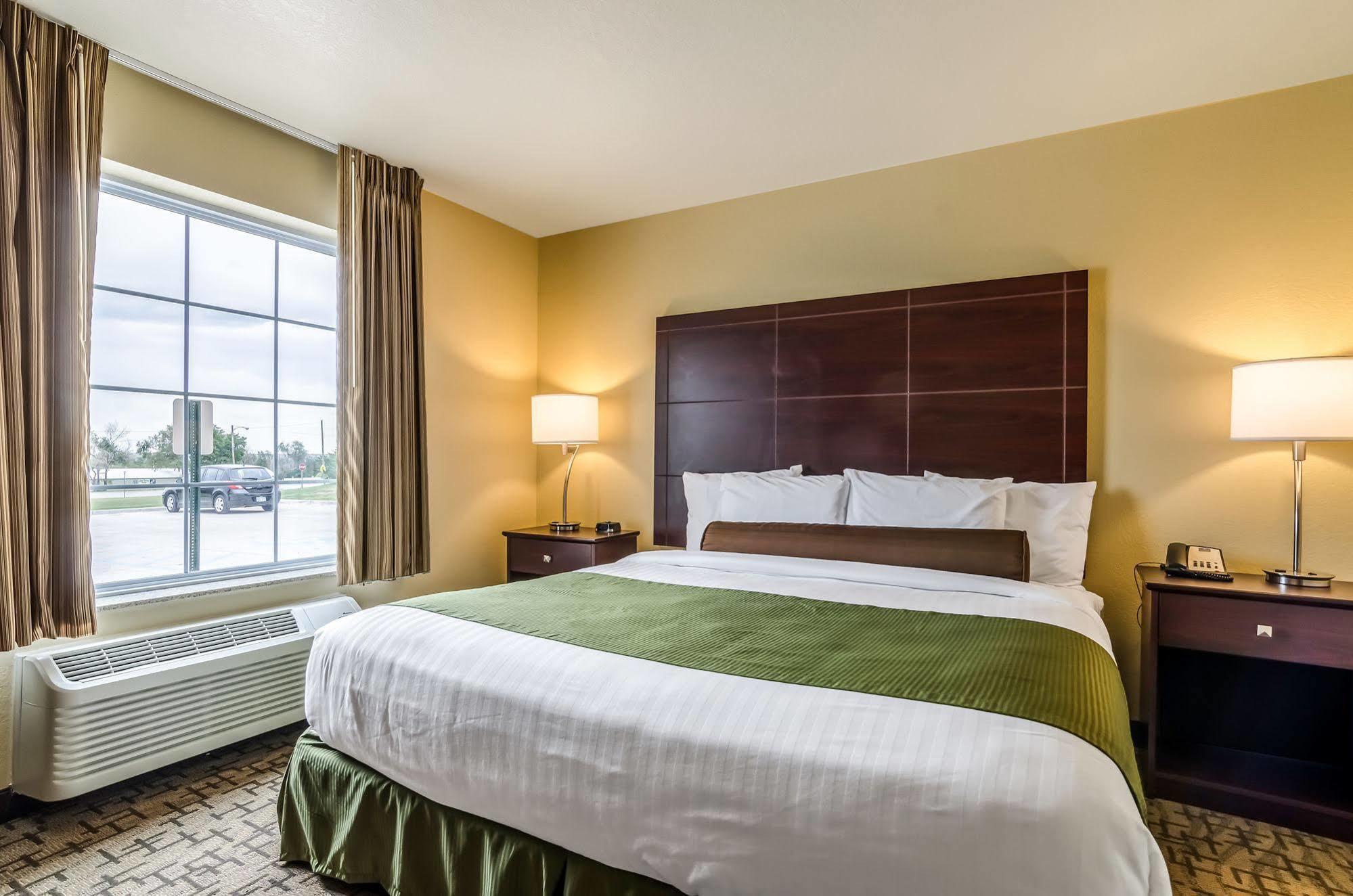 Cobblestone Inn & Suites - Oberlin ภายนอก รูปภาพ