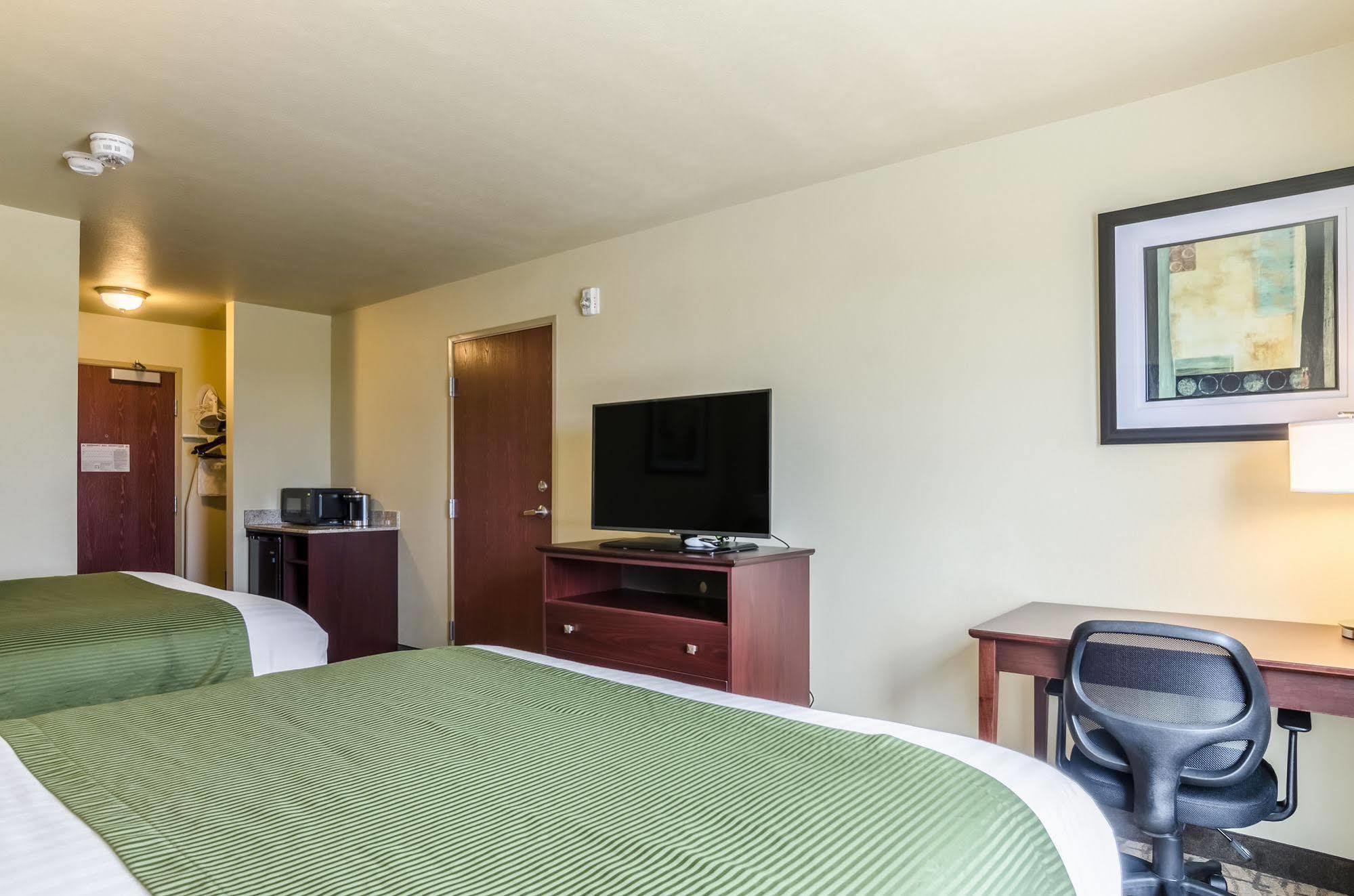 Cobblestone Inn & Suites - Oberlin ภายนอก รูปภาพ
