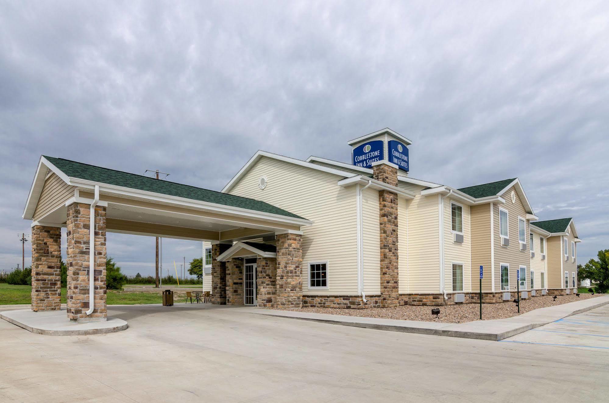 Cobblestone Inn & Suites - Oberlin ภายนอก รูปภาพ
